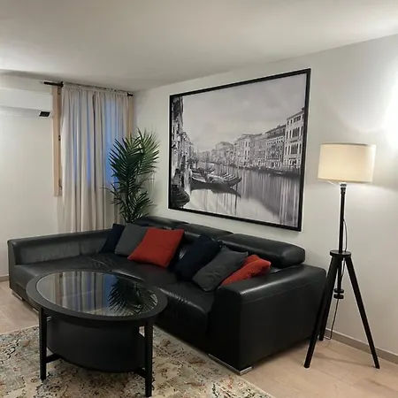 Casa Della Regina Apartment