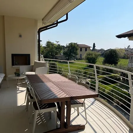 公寓 Casa Della Regina 西尔米奥奈