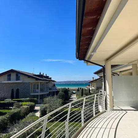 Apartment Casa Della Regina Sirmione