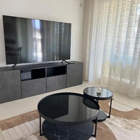 Casa Della Regina * סירמיונה